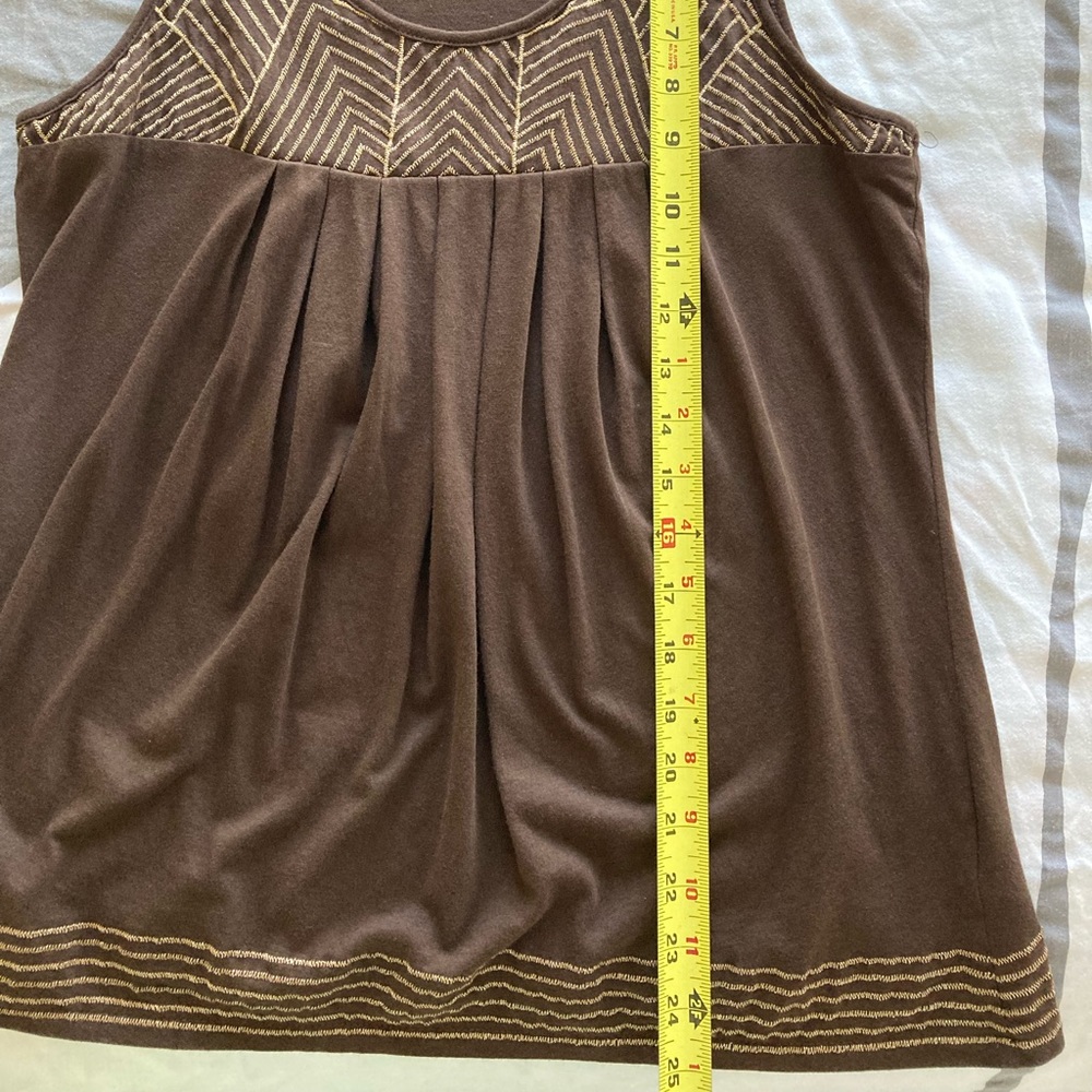 {a.n.a.} Brown Pleated Sleeveless Peasant Top - Picture 6 of 7